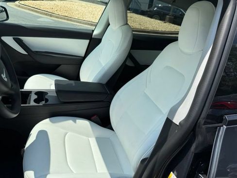 Used 2022 Tesla Model Y Performance AWD/4WD image 14
