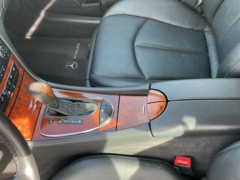 Used 2003 Mercedes-Benz E 500 Sedan image 24