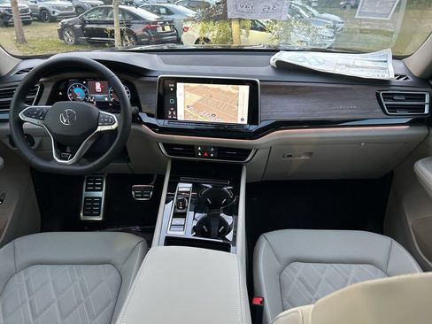 New 2026 Volkswagen Atlas SEL Premium R-Line image 10