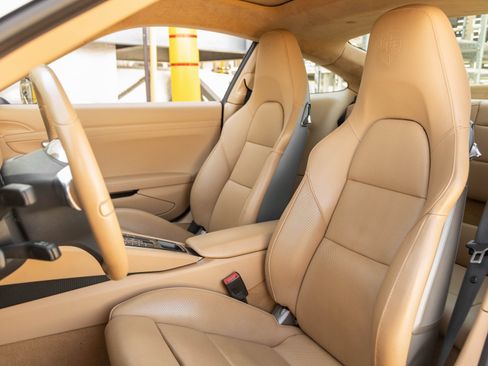 Certified 2013 Porsche 911 Carrera 4S image 5