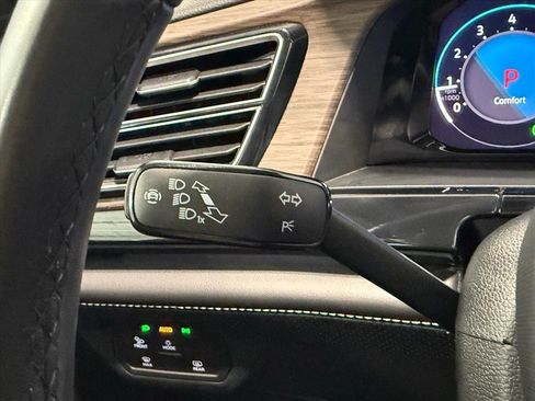 Used 2024 Volkswagen Atlas SEL Premium R-Line image 22