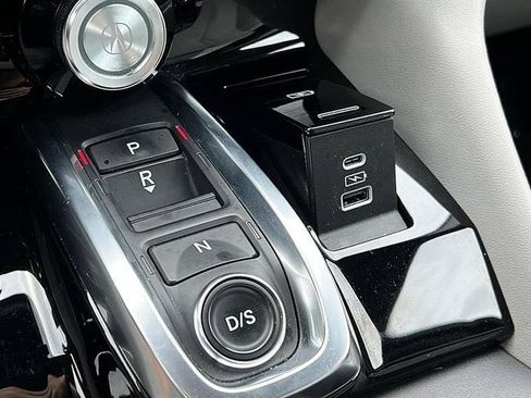 Used 2024 Acura MDX FWD w/ Technology Package image 45