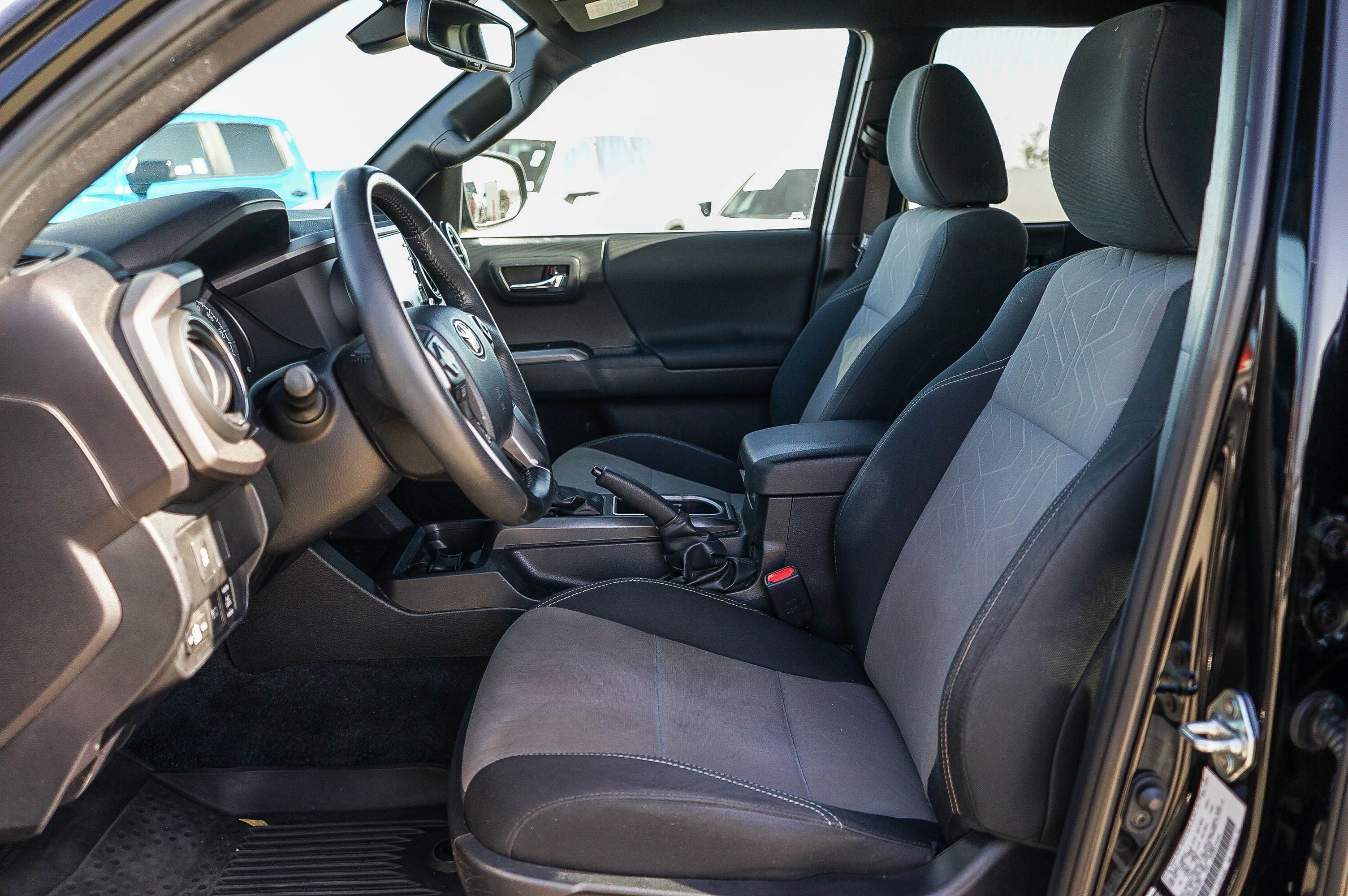 Used 2023 Toyota Tacoma TRD Off-Road AWD/4WD image 18