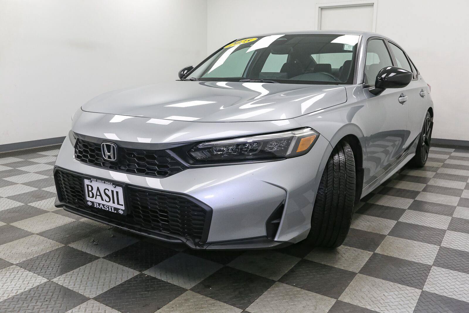Used 2025 Honda Civic Sport image 4