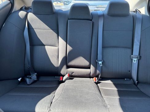 Used 2025 Nissan Altima 2.5 SV FWD image 38