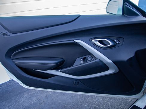 Used 2023 Chevrolet Camaro LT RWD image 11