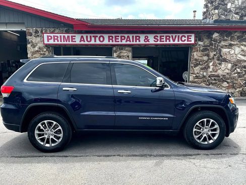 Used 2016 Jeep Grand Cherokee Limited w/ Luxury Group II AWD/4WD image 8