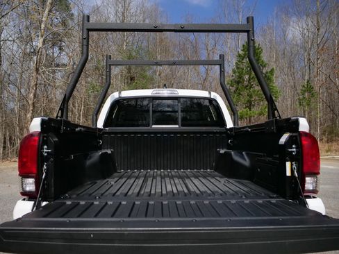 Used 2023 Toyota Tacoma SR AWD/4WD image 23