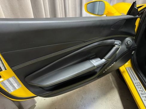 Used 2020 Ferrari F8 Tributo RWD image 12