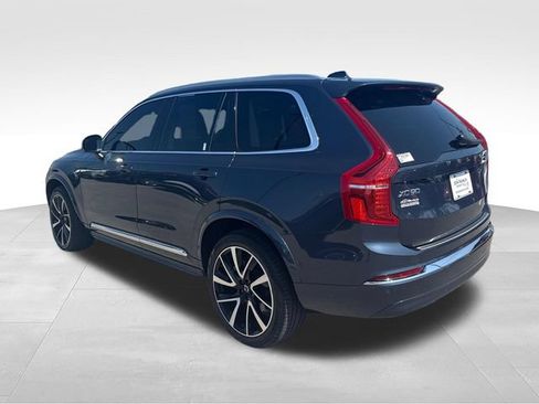 Used 2023 Volvo XC90 B5 Plus w/ Protection Package Premier AWD/4WD image 3