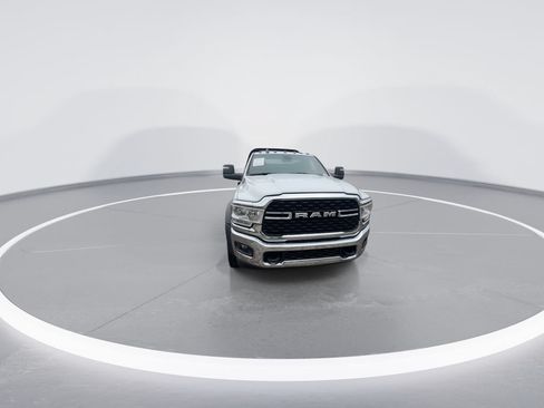 Used 2024 RAM 5500 SLT w/ Quick Order Package 2YG SLT AWD/4WD image 4