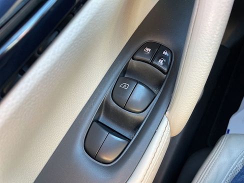 Used 2022 Nissan Rogue Sport SL image 23