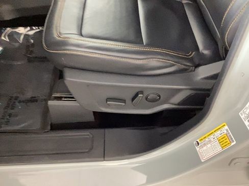 Used 2022 Ford Bronco Badlands image 15