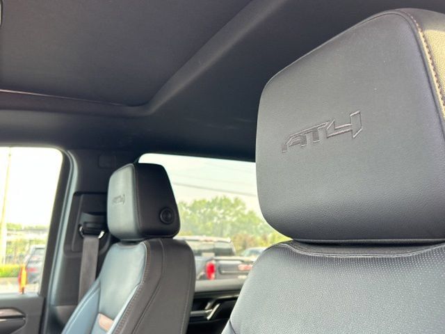 Used 2024 GMC Sierra 1500 AT4 w/ Technology Package AWD/4WD image 32