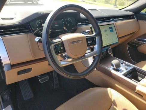 Certified 2023 Land Rover Range Rover SE AWD/4WD image 15