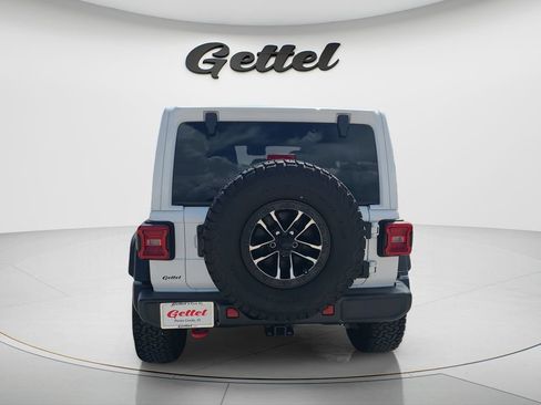Used 2025 Jeep Wrangler Unlimited Rubicon w/ XTREMEE 35" Tire Package AWD/4WD image 6