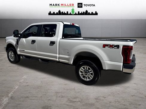 Used 2019 Ford F250 XL w/ STX Appearance Package AWD/4WD image 3
