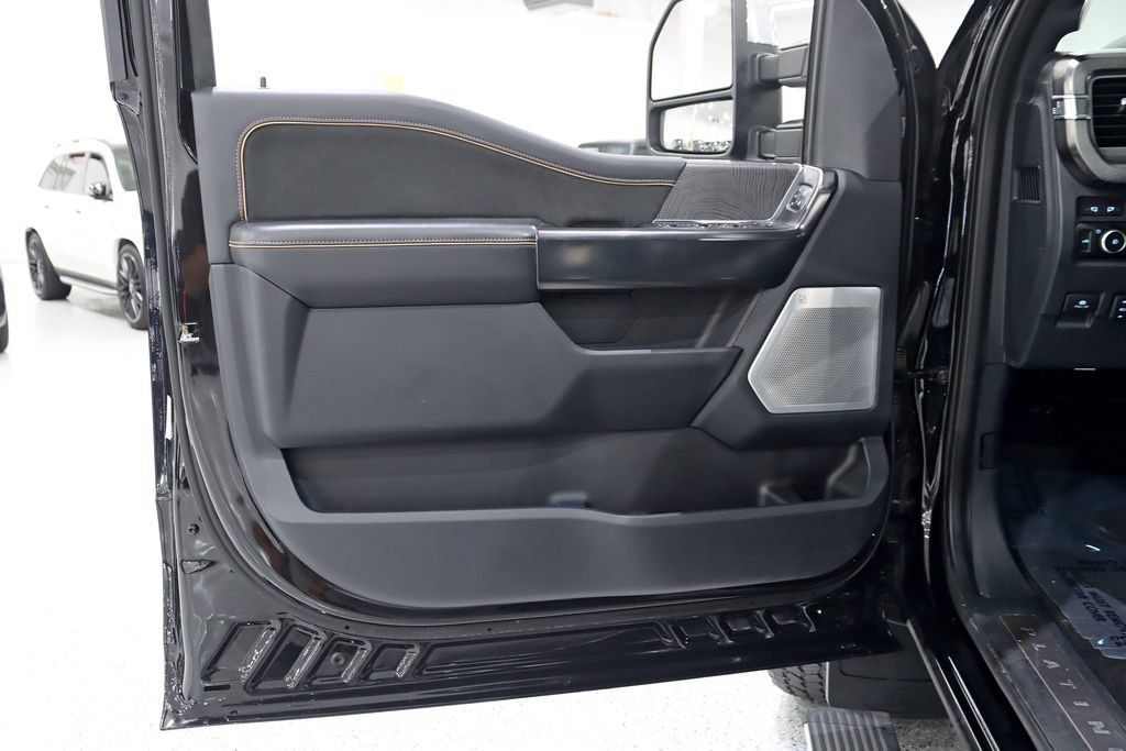 Used 2024 Ford F350 Platinum AWD/4WD image 39