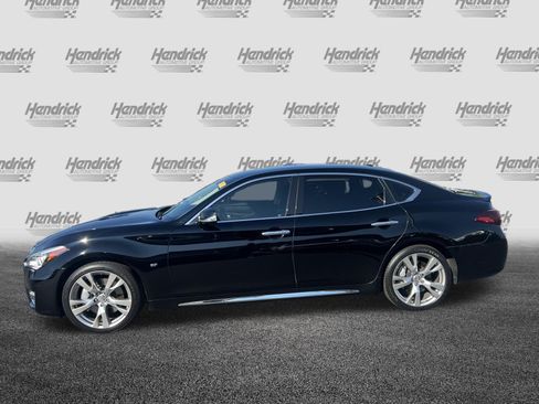 Used 2017 INFINITI Q70 L 3.7 w/ Deluxe Touring Package RWD image 7