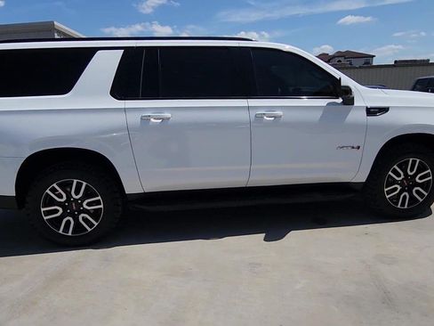 Certified 2024 GMC Yukon XL AT4 w/ Technology Package AWD/4WD image 30