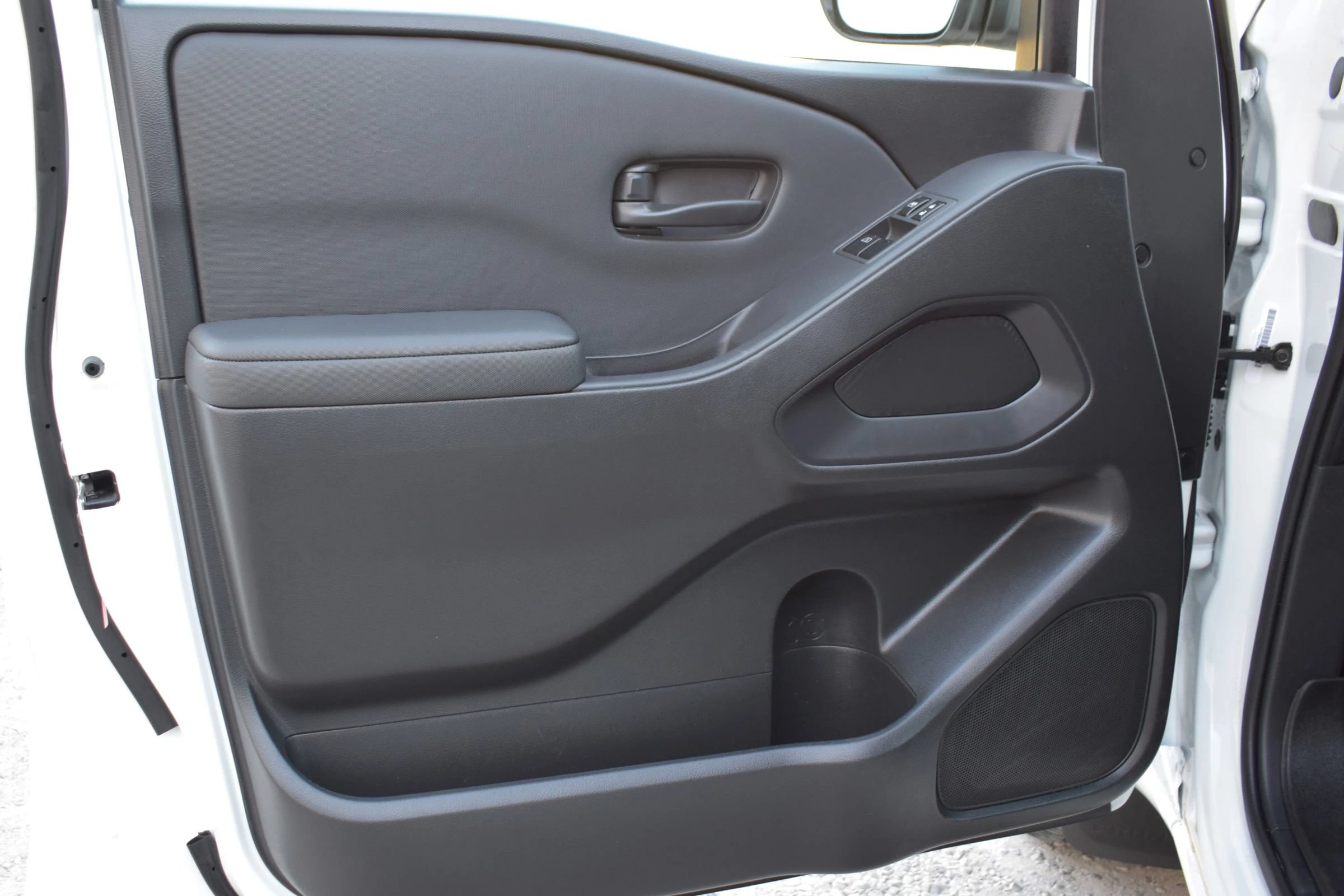 Used 2024 Nissan Frontier S w/ Technology Package RWD image 19