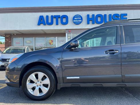 Used 2010 Subaru Outback 2.5i Premium AWD/4WD image 36