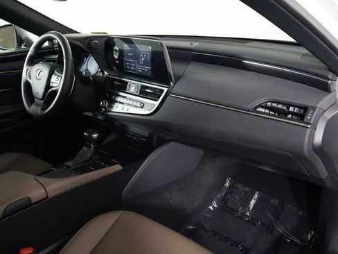 Used 2022 Lexus ES 350 image 9
