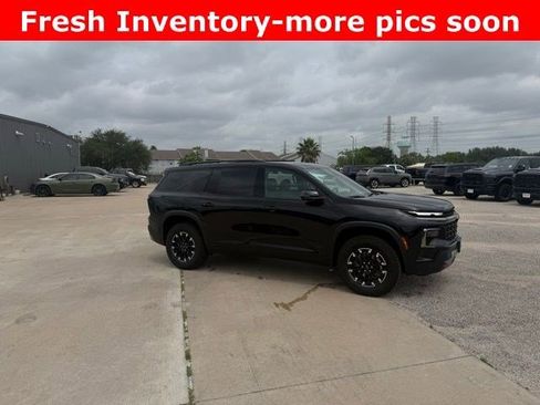 Used 2025 Chevrolet Traverse Z71 w/ Driver Confidence Package AWD/4WD image 2