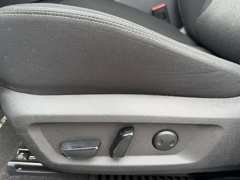 Used 2024 Nissan Rogue SV FWD image 21