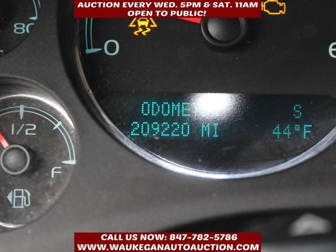 Used 2010 Chevrolet Suburban LT w/ Luxury Package image 10