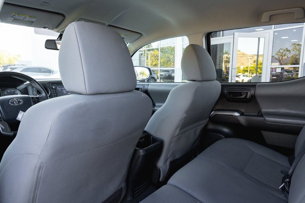 Used 2019 Toyota Tacoma SR5 RWD image 23