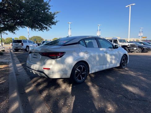 Used 2024 Nissan Sentra SV image 7
