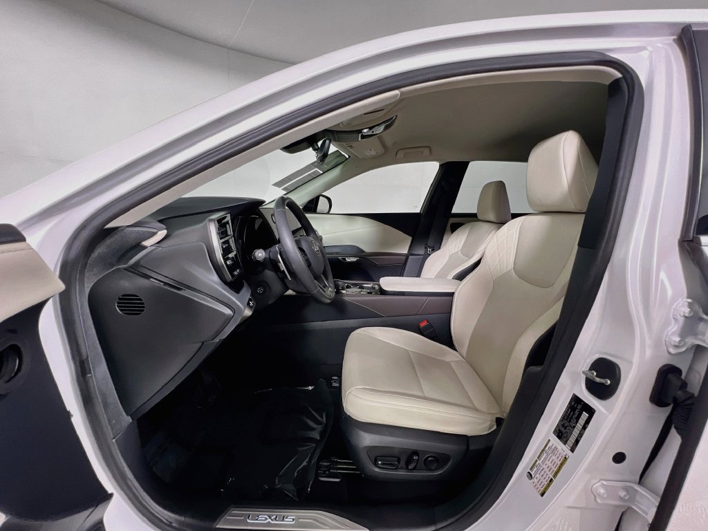 Used 2024 Lexus RX 350 FWD w/ Technology Package image 12