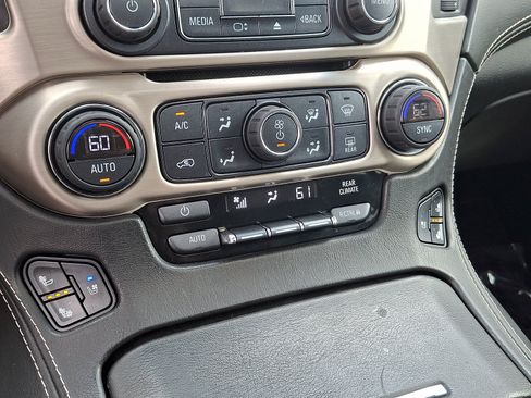 Used 2017 GMC Yukon Denali w/ Open Road Package AWD/4WD image 17