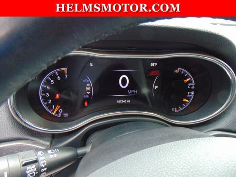 Certified 2017 Jeep Grand Cherokee Laredo w/ Quick Order Package 2BE image 23