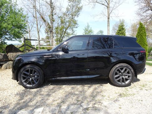 Used 2026 Land Rover Range Rover Sport Dynamic SE AWD/4WD image 8