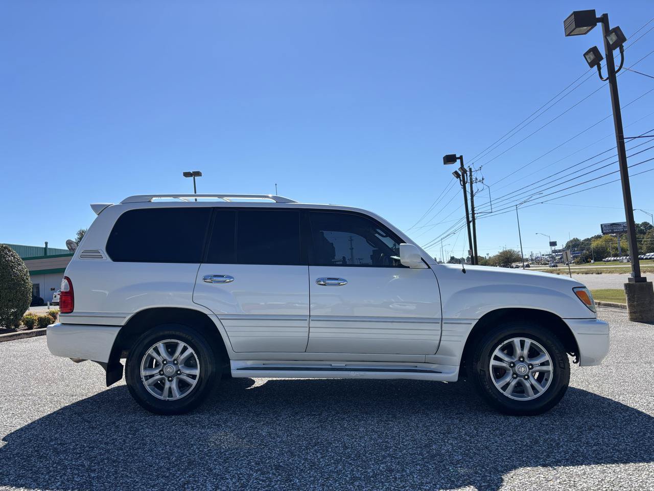 Used 2004 Lexus LX 470 4WD w/ Preferred Accessory Pkg image 6