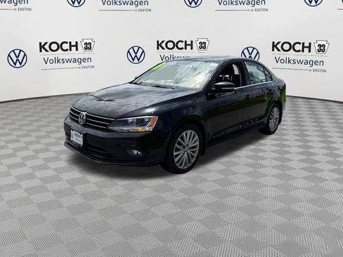 Used 2015 Volkswagen Jetta SE FWD image 3