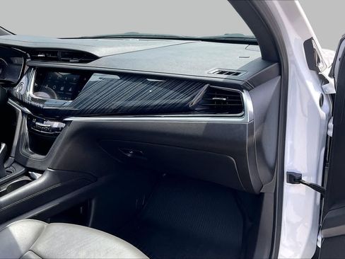 Used 2024 Cadillac XT6 Premium Luxury w/ LPO, Floor Liner Package FWD image 19