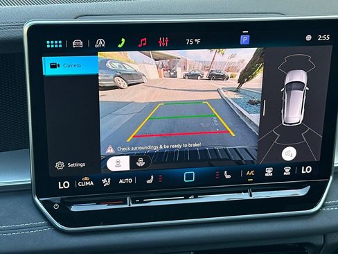 New 2026 Volkswagen Tiguan SE R-Line FWD image 17