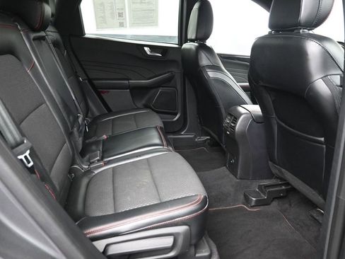 Used 2023 Ford Escape ST-Line AWD/4WD image 10