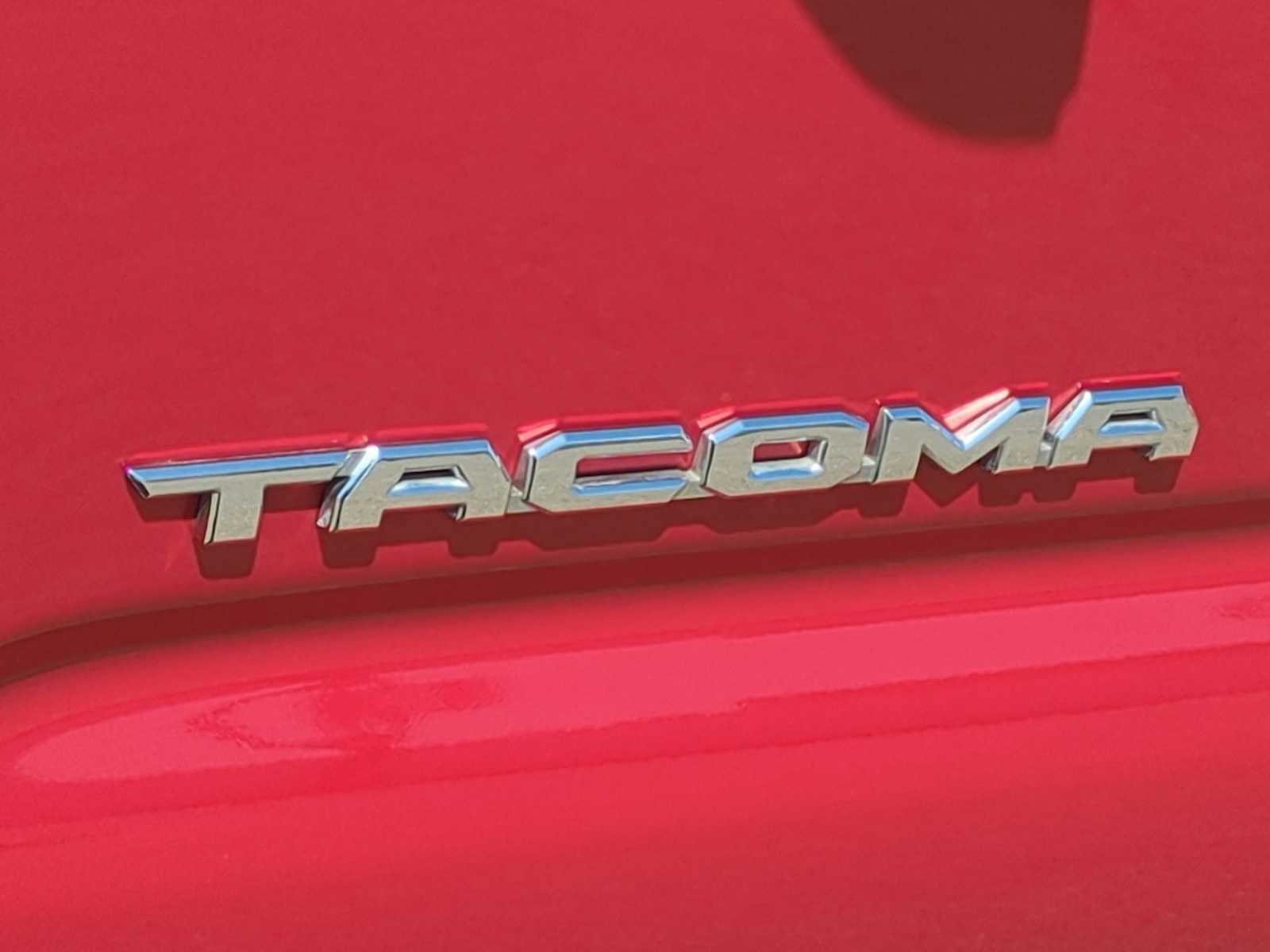 Used 2022 Toyota Tacoma TRD Sport w/ TRD Premium Sport Package RWD image 9