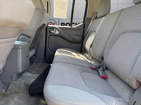 Used 2012 Nissan Frontier SV AWD/4WD image 46