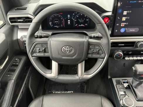 Used 2024 Toyota Tacoma TRD Sport AWD/4WD image 18
