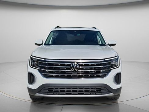 Certified 2026 Volkswagen Atlas SE w/ Panoramic Sunroof Package FWD image 9