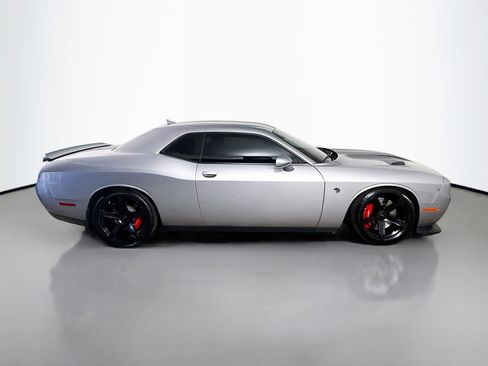 Used 2016 Dodge Challenger SRT Hellcat image 11