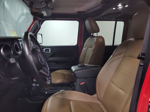 Used 2022 Jeep Wrangler Unlimited Sahara w/ Cold Weather Group AWD/4WD image 12