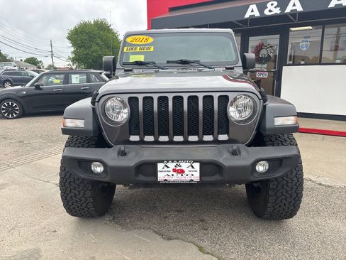 Used 2018 Jeep Wrangler Unlimited Sport S AWD/4WD image 10