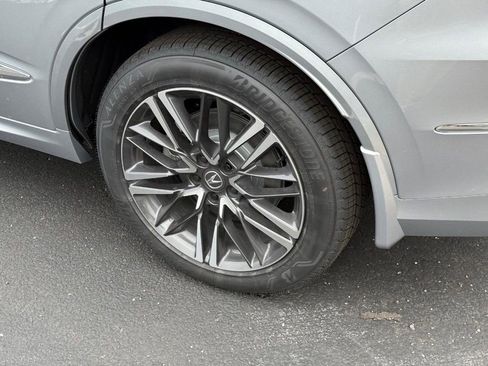 Certified 2026 Acura MDX w/ Advance Package AWD/4WD image 5