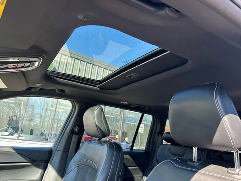 Used 2023 Jeep Grand Cherokee Altitude image 33